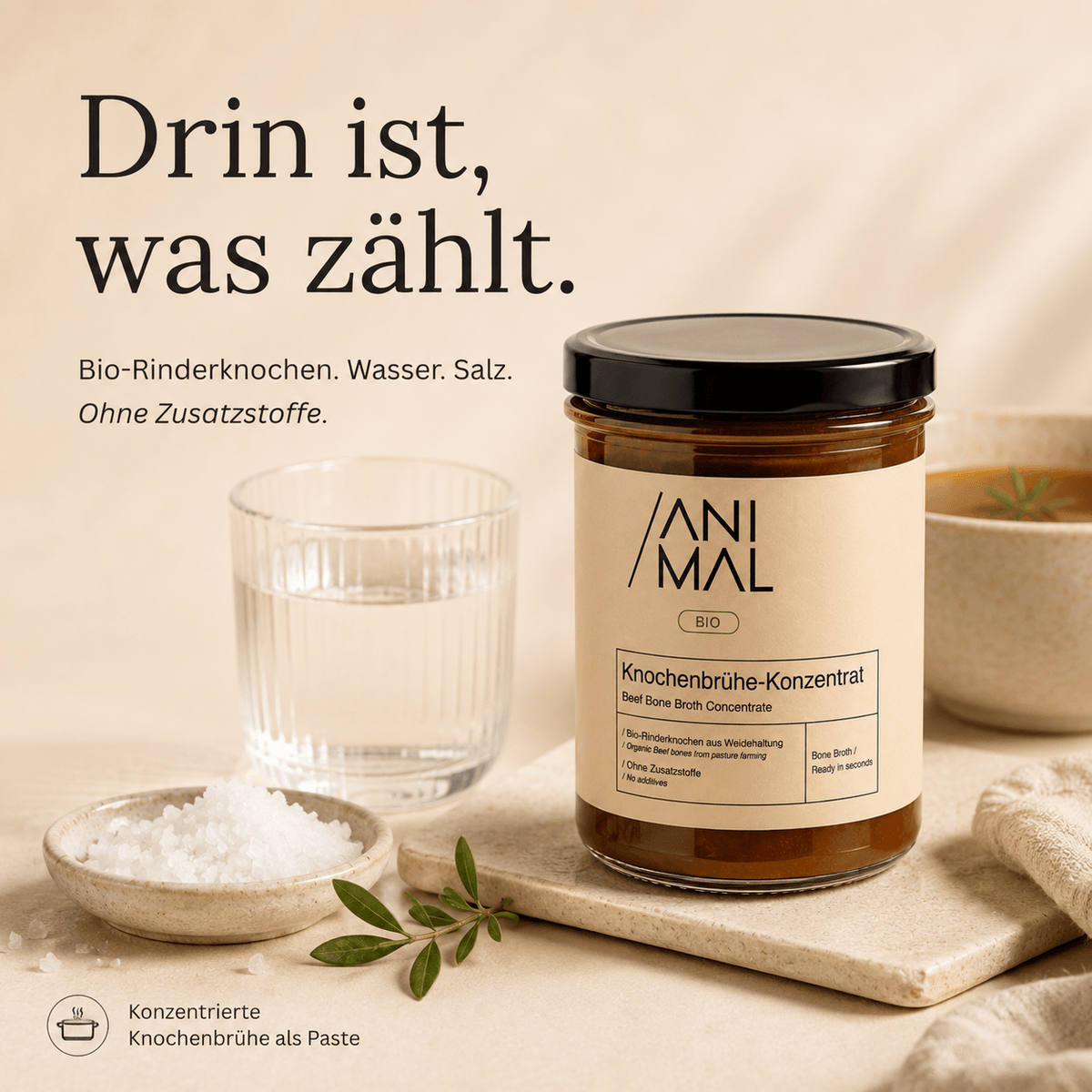 Animal Based Rinderknochenbrühe-Konzentrat mit 3,6 g Kollagen und 4,5 g Protein pro 10 g Portion.